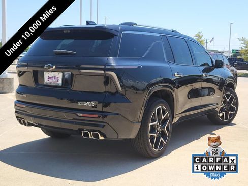 Used 2025 Chevrolet Traverse High Country FWD image 5