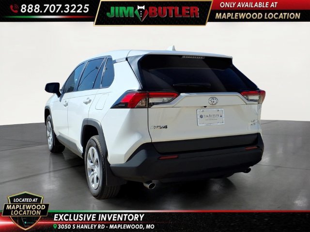 Used 2024 Toyota RAV4 LE AWD/4WD image 2