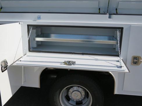 New 2022 RAM 3500 Tradesman image 26