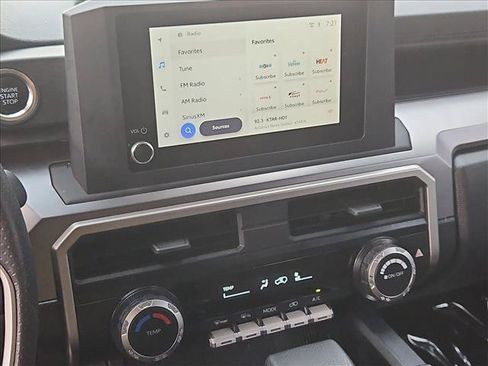 Used 2025 Toyota 4Runner SR5 AWD/4WD image 19