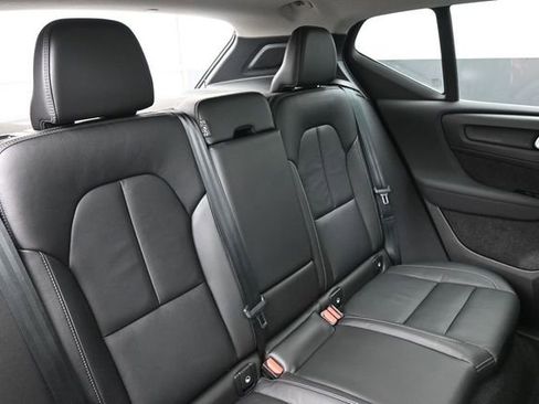 Used 2023 Volvo XC40 B4 Plus w/ Driver Assist Package FWD image 31