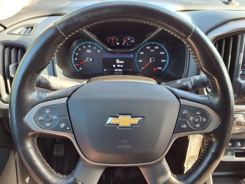 Used 2019 Chevrolet Colorado Z71 AWD/4WD image 12
