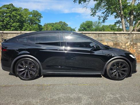 Used 2022 Tesla Model X AWD/4WD image 9