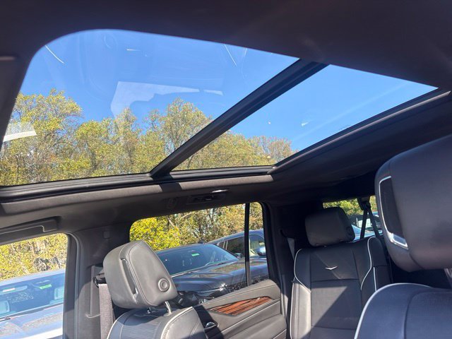 Used 2024 Cadillac Escalade ESV Premium Luxury w/ LPO, Floor Liner Package AWD/4WD image 6