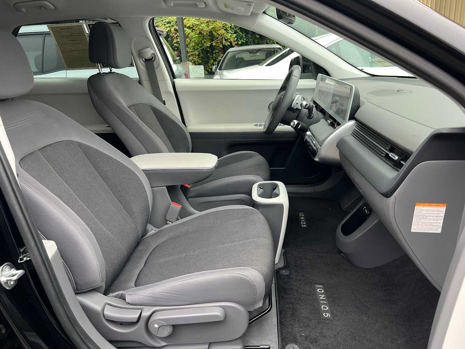 Used 2024 Hyundai Ioniq 5 SEL RWD image 12