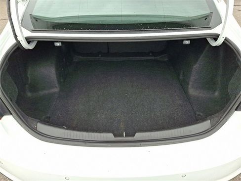 Used 2024 Chevrolet Malibu LT image 23