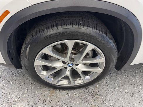 Used 2023 BMW X5 xDrive40i w/ Premium Package AWD/4WD image 22