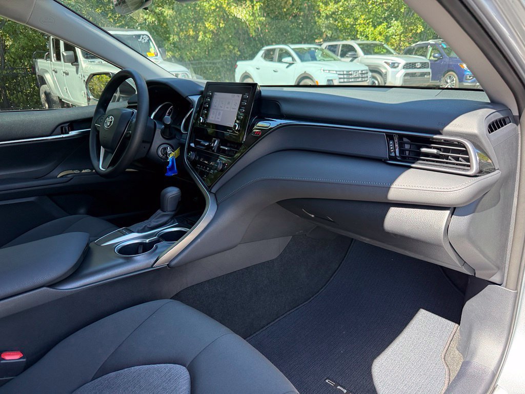Used 2024 Toyota Camry LE FWD image 39