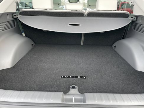 Used 2023 Hyundai Ioniq 5 Limited image 23