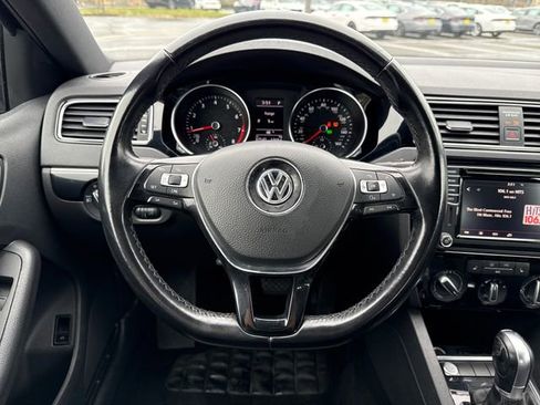 Used 2018 Volkswagen Jetta Sport image 21