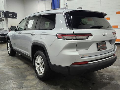 Used 2023 Jeep Grand Cherokee L Laredo w/ Luxury Tech Group I image 15