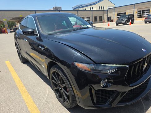 Used 2019 Maserati Levante GranSport AWD/4WD image 2