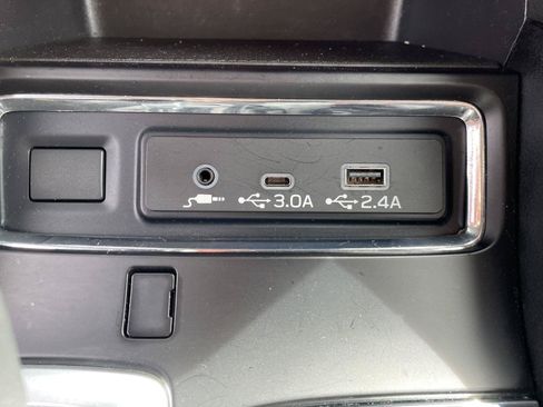 Used 2024 Subaru Ascent Limited AWD/4WD image 23