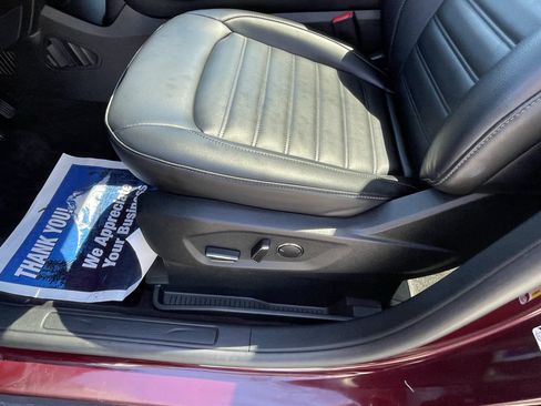 Used 2019 Ford Edge SEL w/ Equipment Group 201A AWD/4WD image 16
