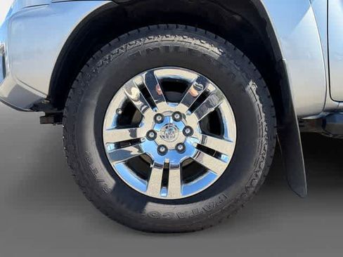 Used 2015 Toyota Tacoma PreRunner w/ Limited Package RWD image 9