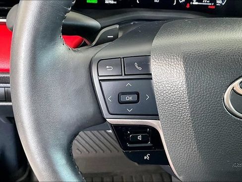 Used 2025 Toyota Camry XSE FWD image 10