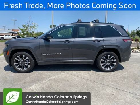 Used 2025 Jeep Grand Cherokee Overland w/ Luxury Tech Group IV AWD/4WD image 4