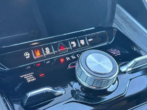 Used 2024 Jeep Wagoneer Series III image 15