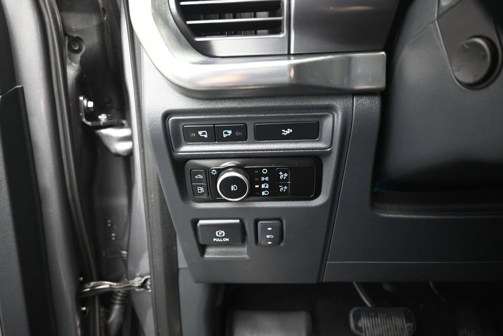 Used 2023 Ford F150 Lariat w/ Equipment Group 502A High AWD/4WD image 13