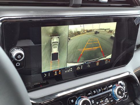 New 2026 GMC Sierra 1500 AT4 w/ Technology Package AWD/4WD image 19