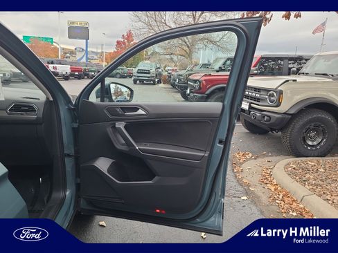 Used 2020 Volkswagen Tiguan SEL image 16