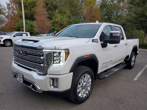 Used 2022 GMC Sierra 3500 Denali image 2