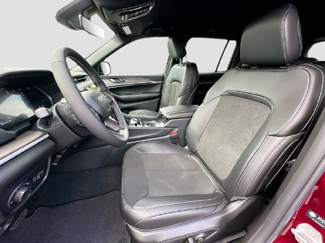 New 2026 Jeep Grand Cherokee Altitude AWD/4WD image 15