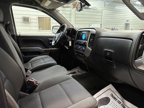 Used 2017 GMC Sierra 1500 SLE image 25