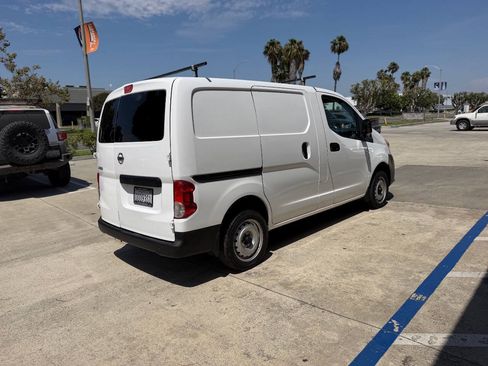 Used 2014 Nissan NV200 S w/ Cruise Control Package FWD image 11