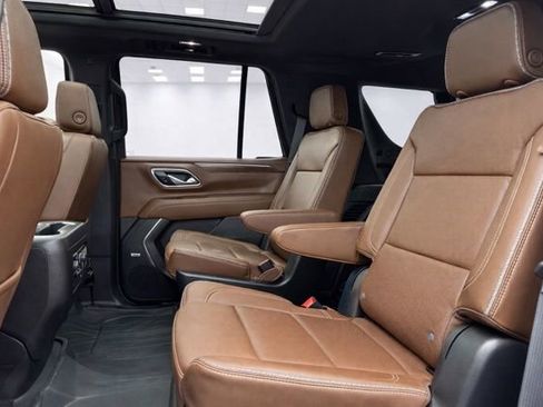 Used 2023 Chevrolet Tahoe High Country image 15