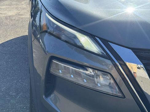 Used 2021 Nissan Rogue SV AWD/4WD image 7