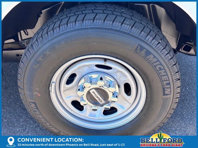New 2027 Ford F250 XL w/ XL Chrome Package RWD image 7