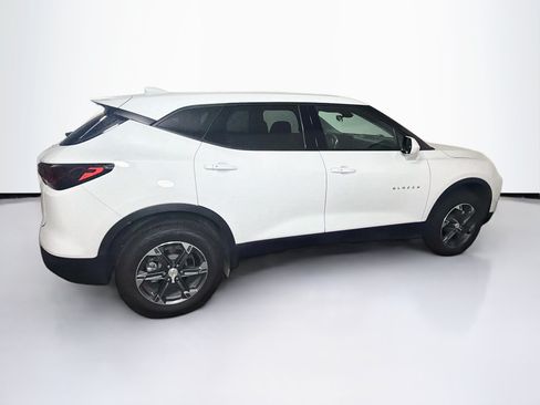 Used 2025 Chevrolet Blazer LT FWD image 10