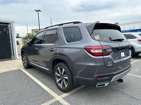 Certified 2025 Honda Pilot Elite image 10