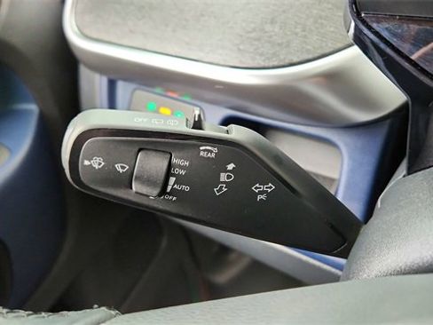 Used 2025 Volkswagen ID. Buzz Pro S image 42