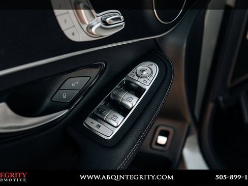 Used 2022 Mercedes-Benz GLC 300 4MATIC image 17