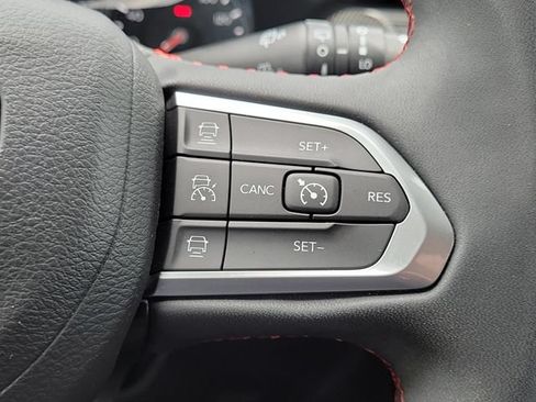 Used 2022 Jeep Compass Trailhawk AWD/4WD image 25