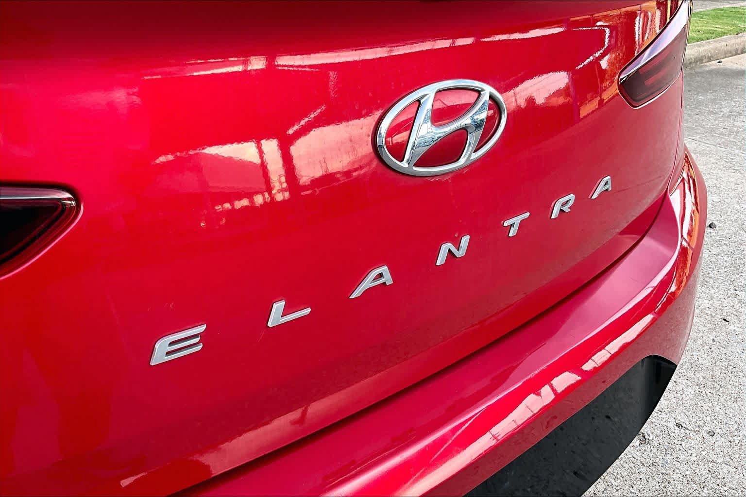 Used 2020 Hyundai Elantra SEL FWD image 30