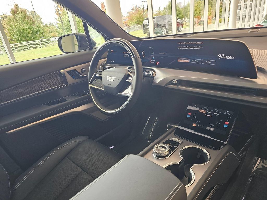 New 2027 Cadillac Vistiq Sport AWD/4WD image 10