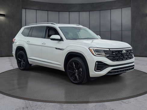 Used 2024 Volkswagen Atlas SEL Premium R-Line image 8