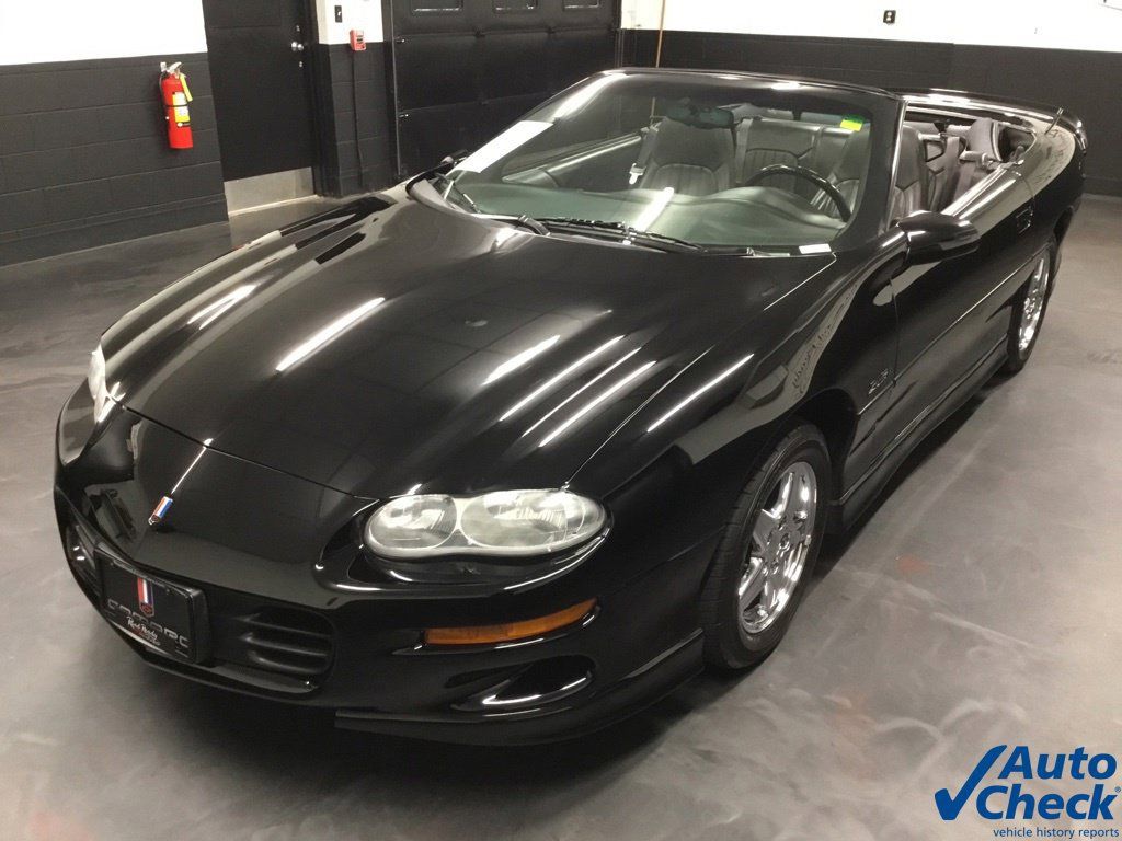 Used 2000 Chevrolet Camaro Z28 w/ Sport Appearance Pkg RWD image 6