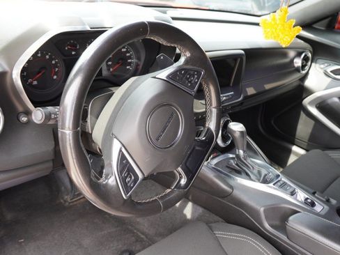Used 2019 Chevrolet Camaro LT RWD image 12