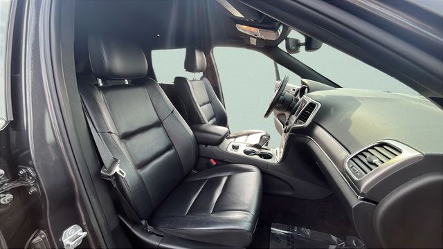 Used 2018 Jeep Grand Cherokee Limited AWD/4WD image 26