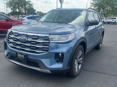 Used 2026 Ford Explorer Active w/ Active Comfort Package AWD/4WD image 14