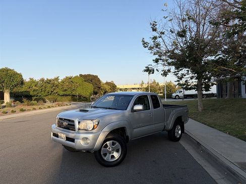 Used 2008 Toyota Tacoma PreRunner RWD image 1