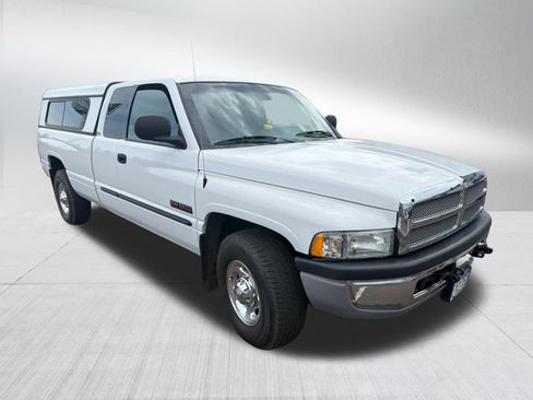 Used 2002 Dodge Ram 2500 Truck 2WD Quad Cab image 2