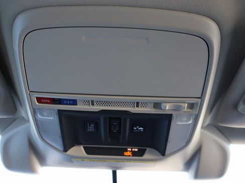 Used 2021 Subaru Forester Premium image 18