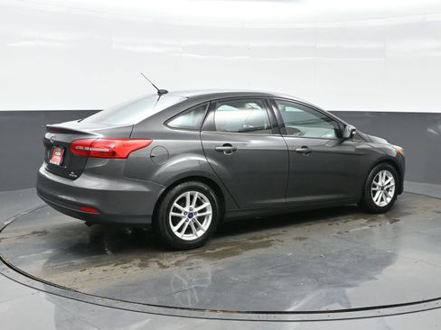 Used 2015 Ford Focus SE image 6