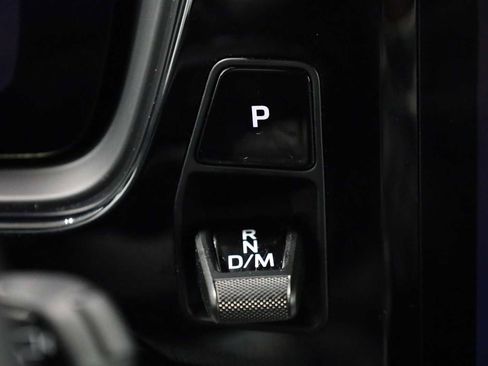 Certified 2025 Porsche Cayenne image 27