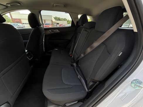 Used 2026 Kia Sportage LX FWD image 26
